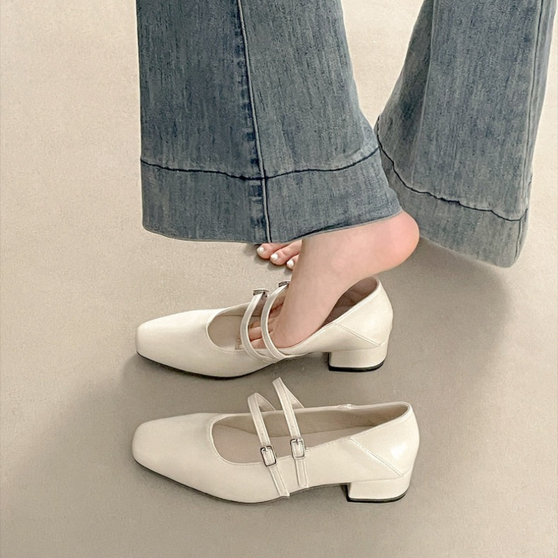 Silberne Mary-Jane-Schuhe für  – Women Shoes Size Bewertung und Preis