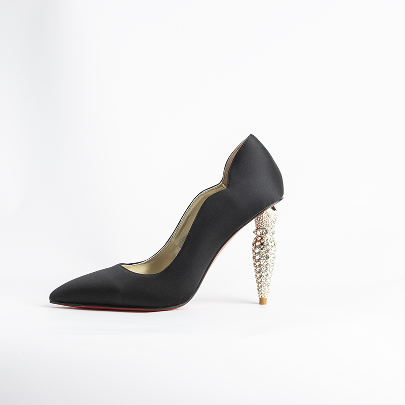 Luxuriöse rote untere schwarze – Women'S Shoes Red Bottoms Bewertung und Preis
